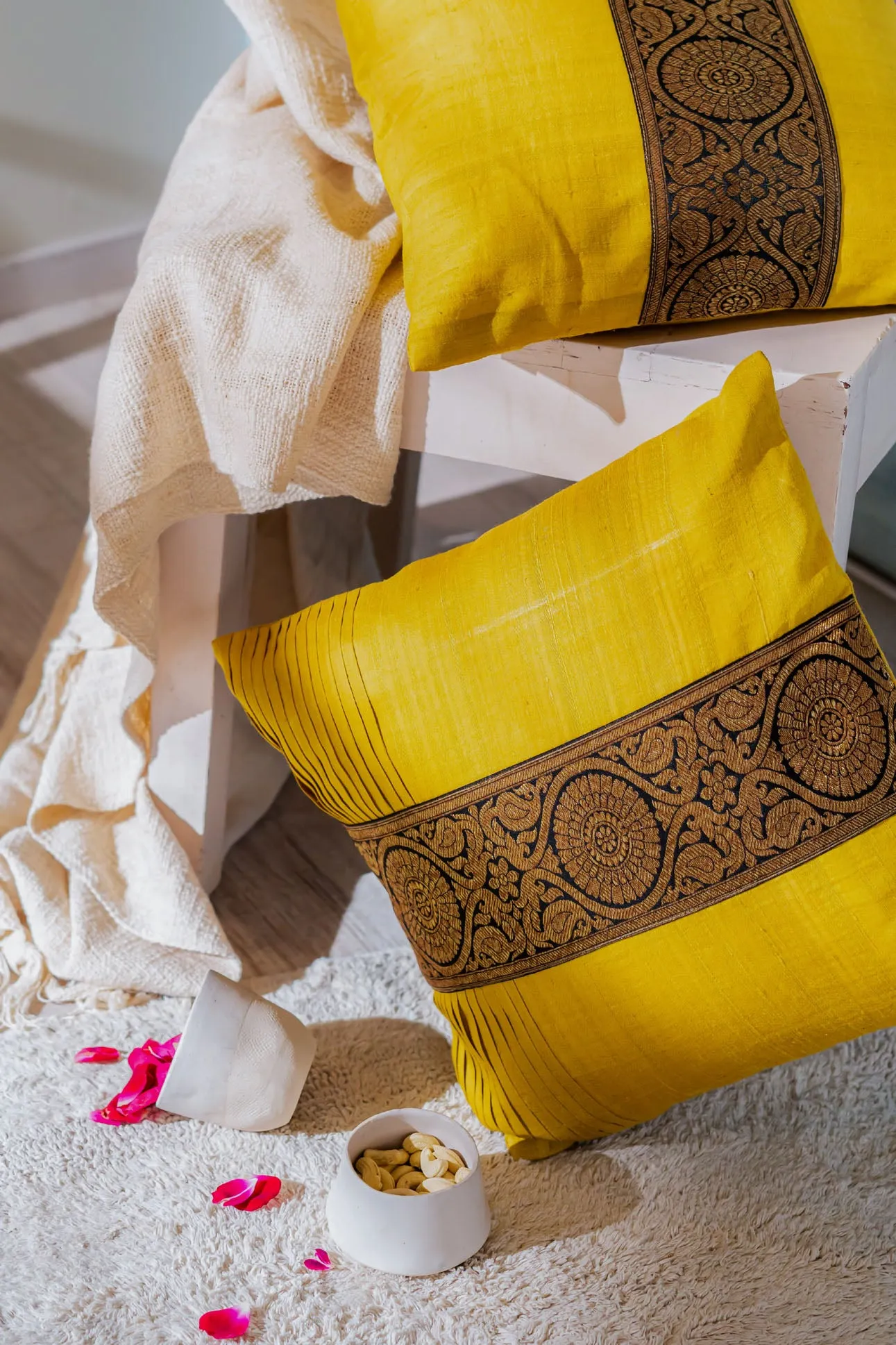 Bewider Handwoven Cushion - 1 pc
